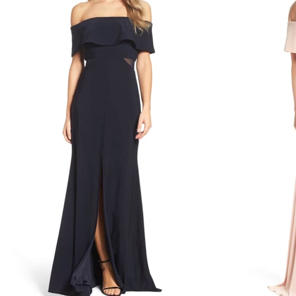 Off the shoulder stretch mermaid gown